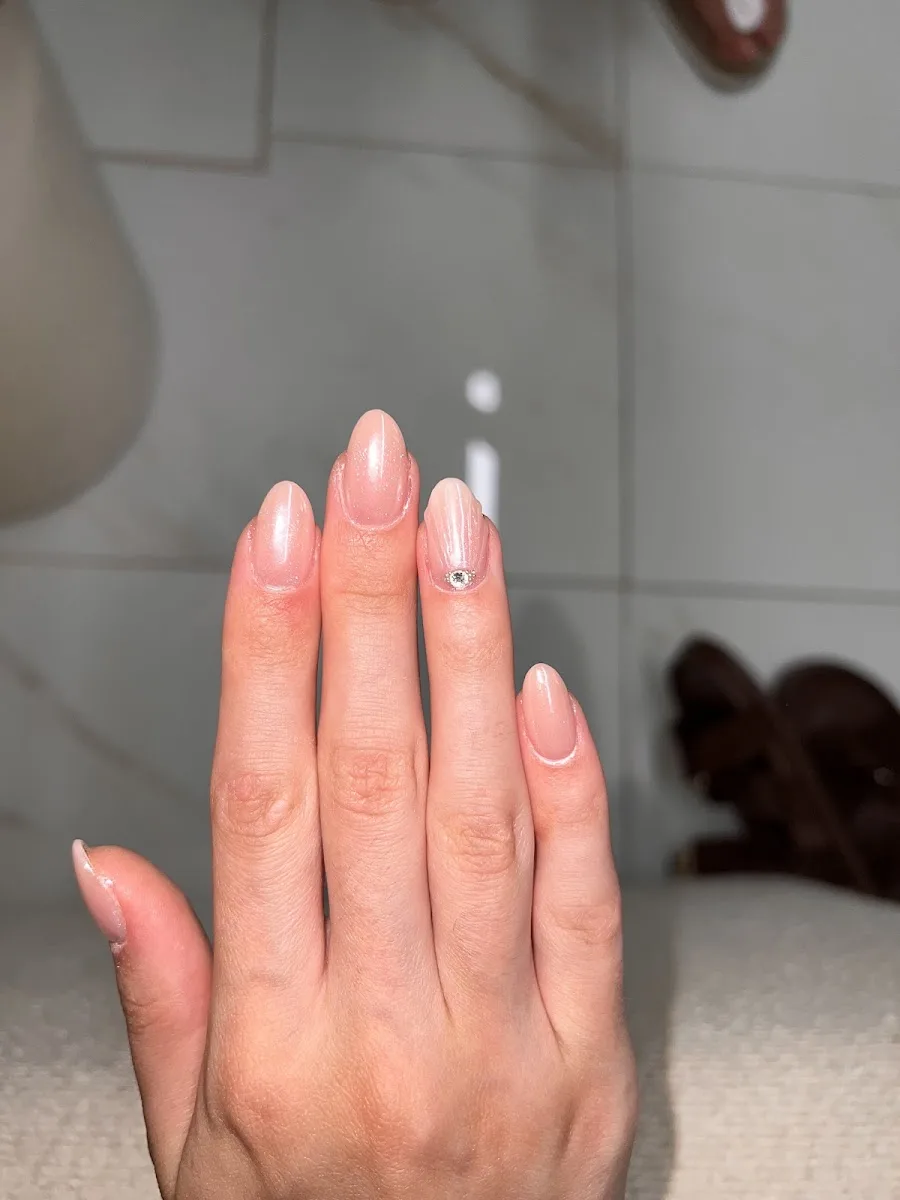 Bombshell nails and beauty | Μανικιούρ - Πεντικιούρ - Τεχνητά νύχια
