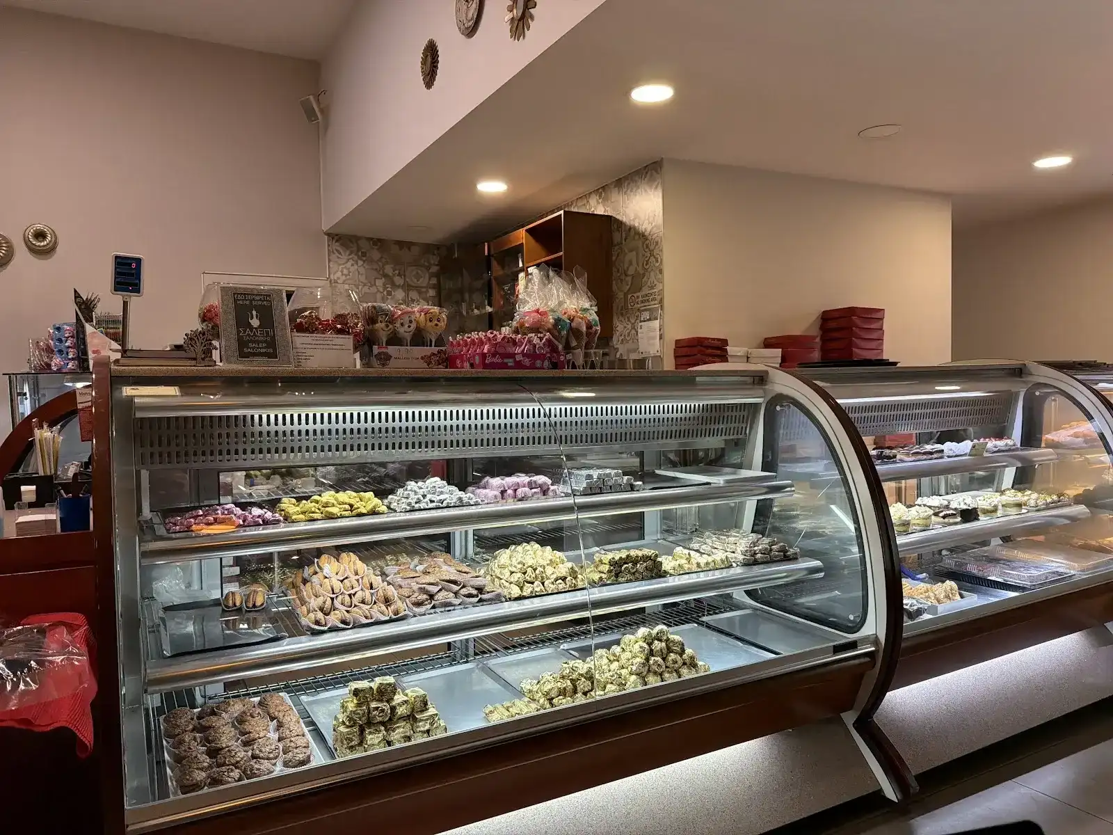 Cafe Patiserie Μανωλακης
