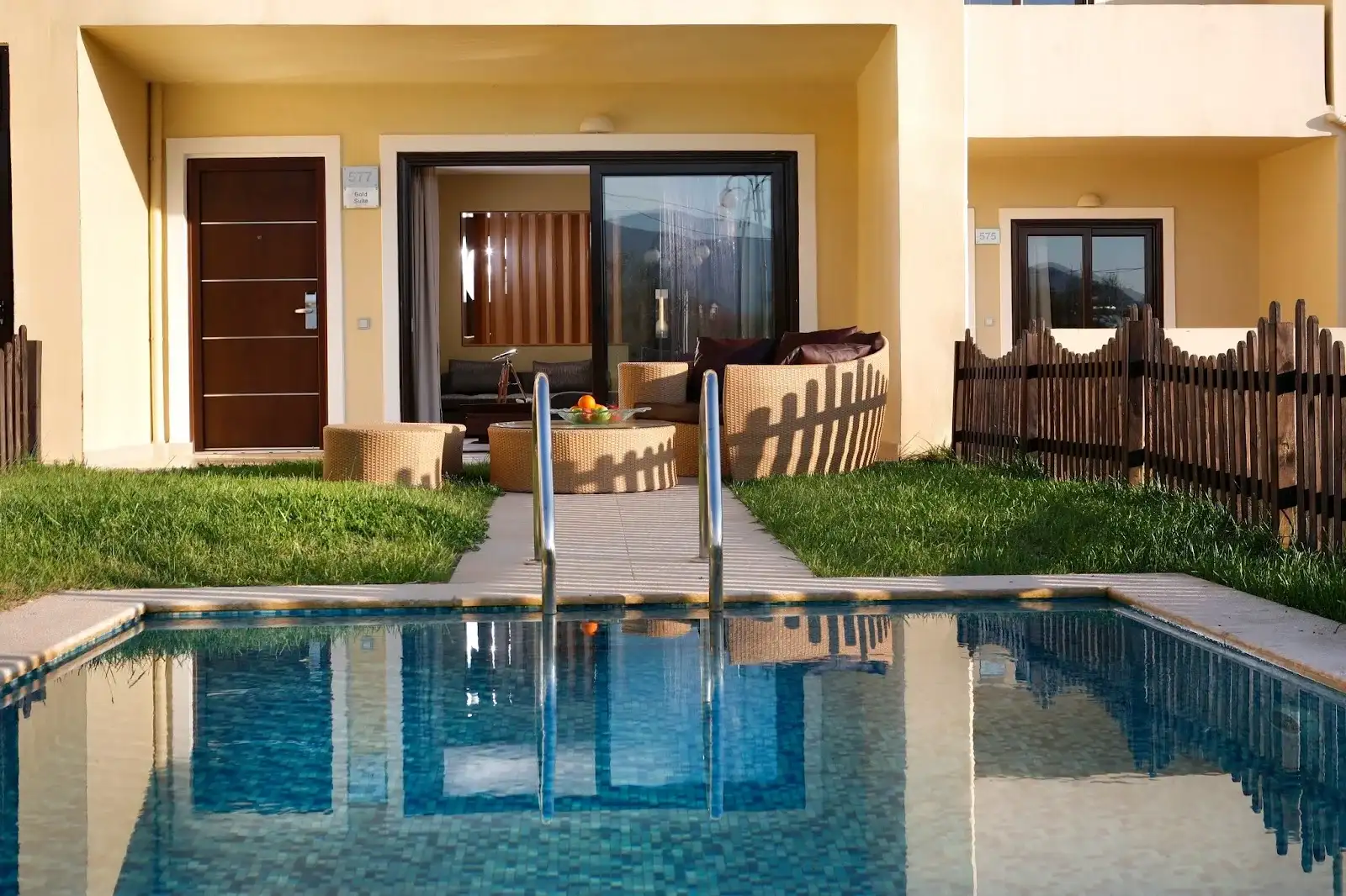 Elite City Resort