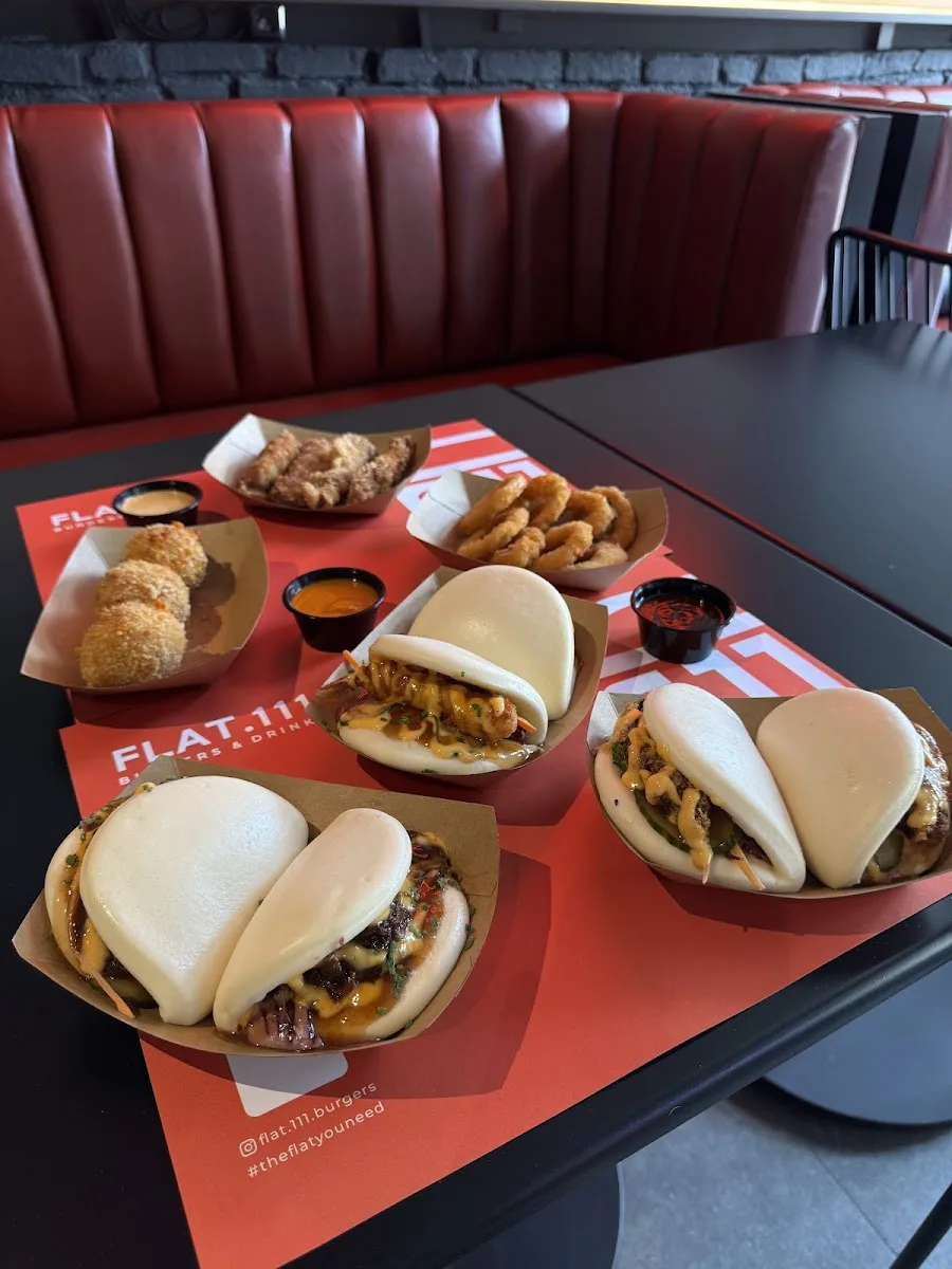 Flat 111 Burgers & Drinks