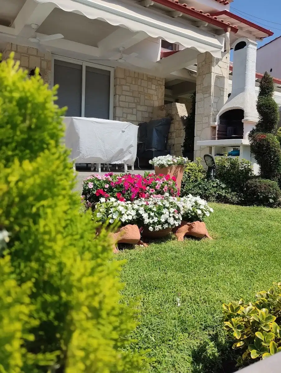 GREENITECTS κηπουροί - Κατασκευή και συντήρηση κήπων
