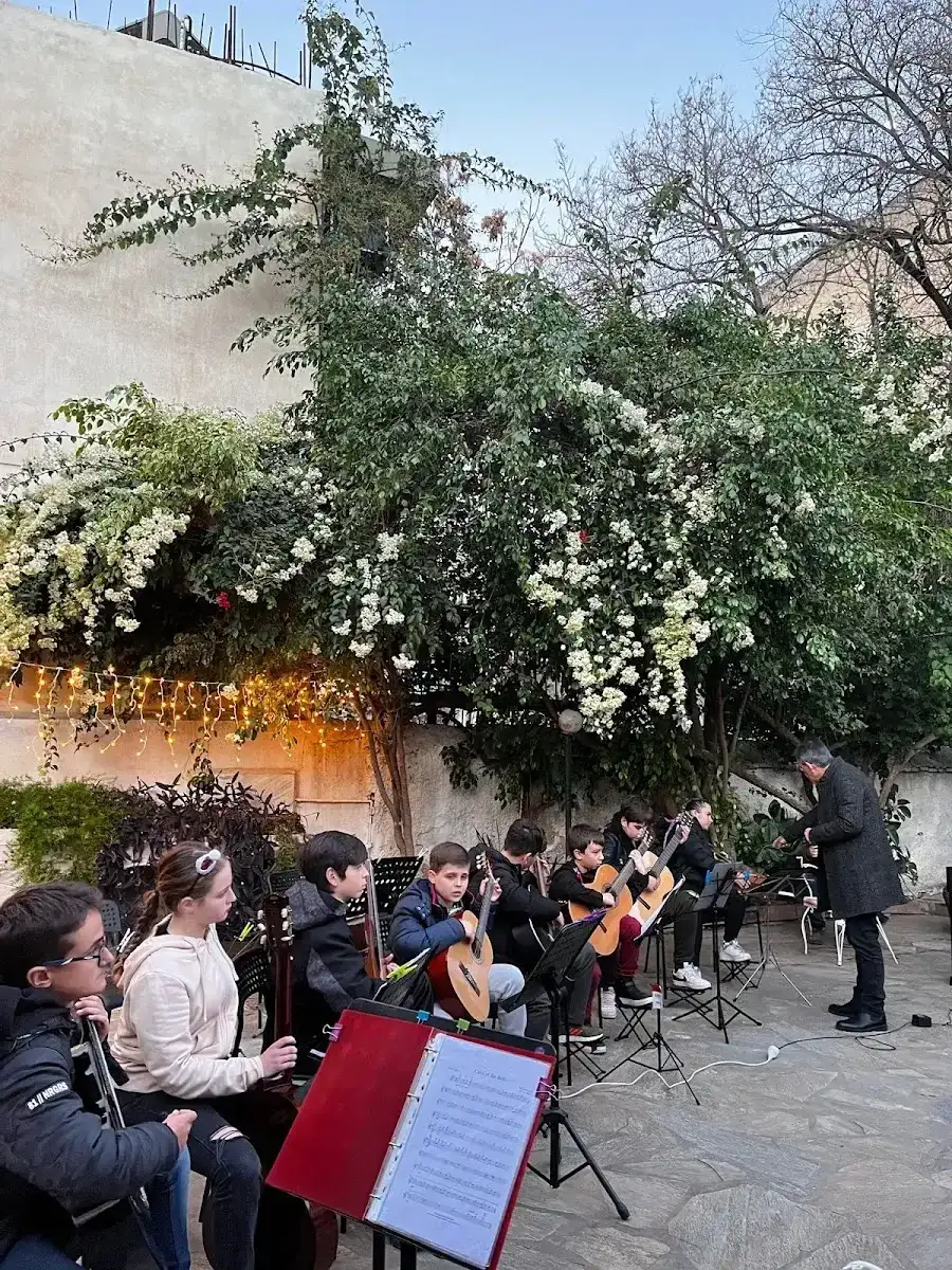 Μαδριγάλειος Μουσική Σχολη