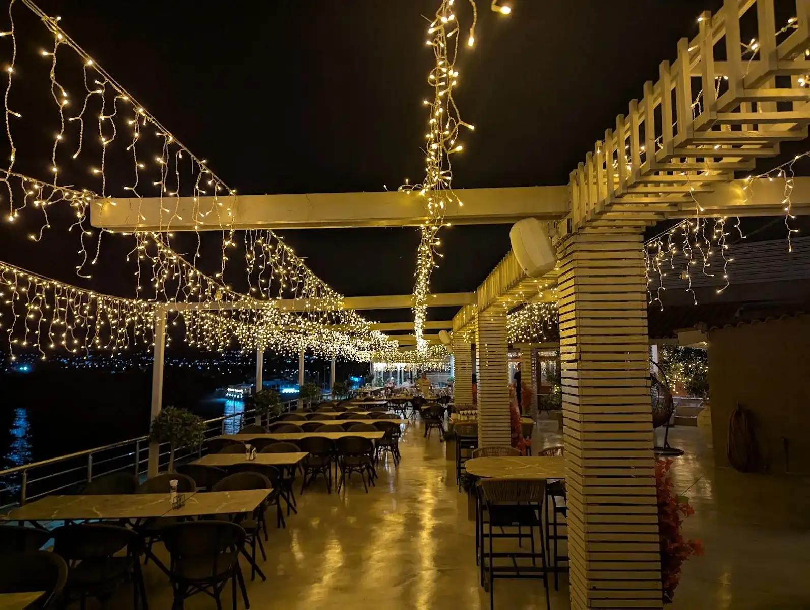 Meraki Grill & Cook