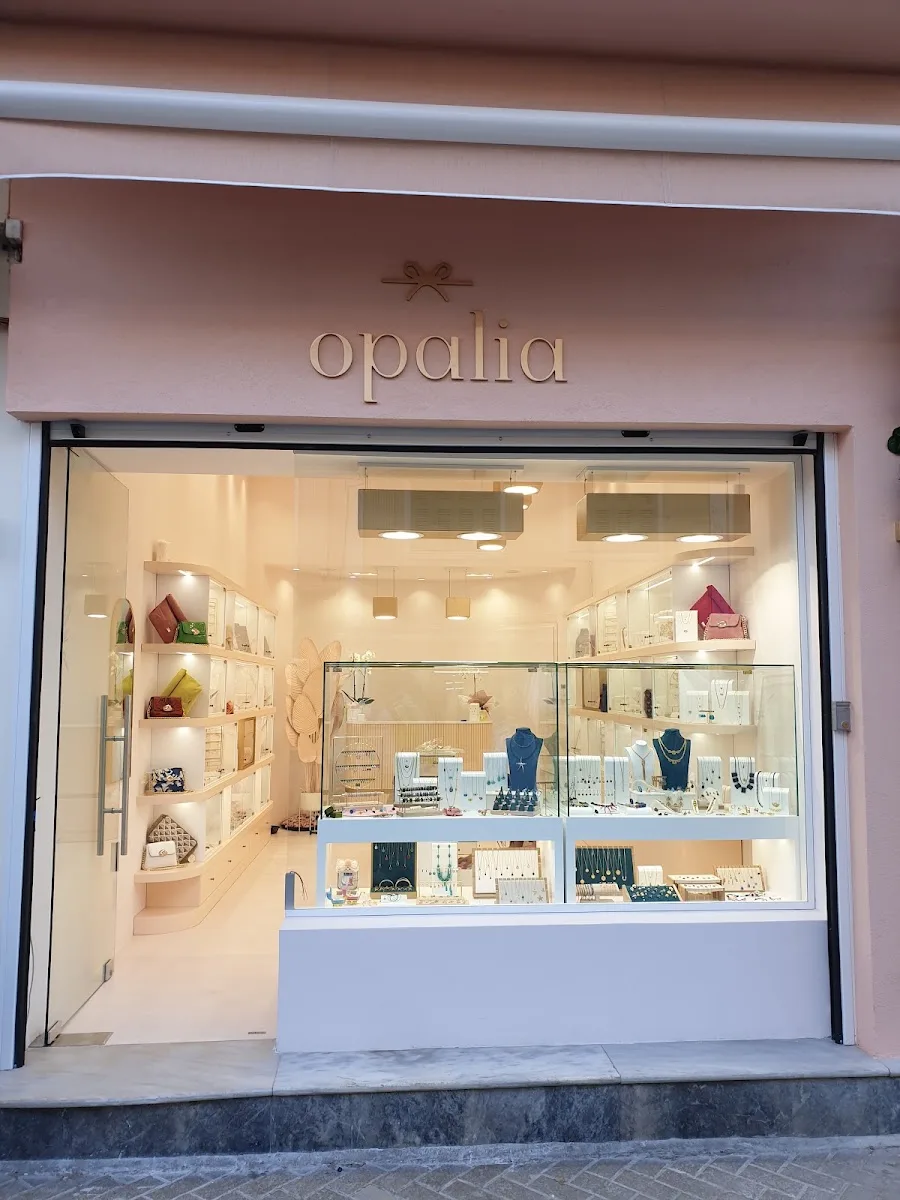Opalia Lefkas