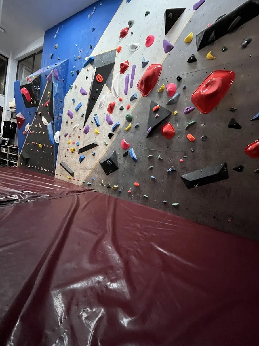 9 Degrees Climbing & Pilates Studio