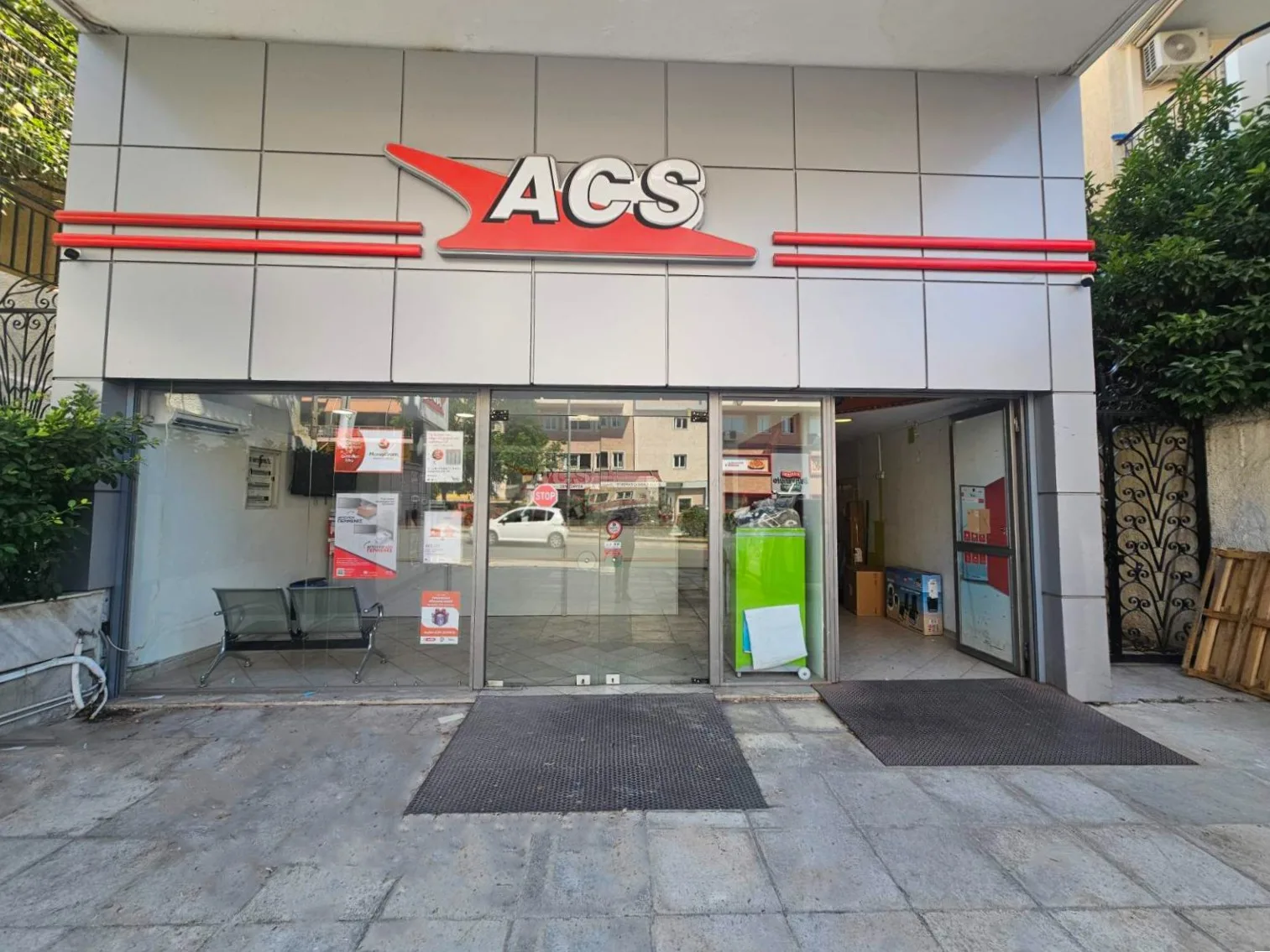 ACS Courier