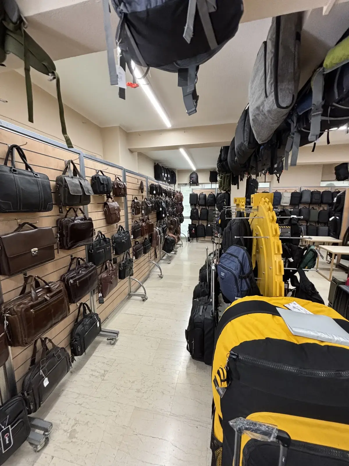 Cardinal Bags | Βαλίτσες & Είδη Ταξιδιού since 1953