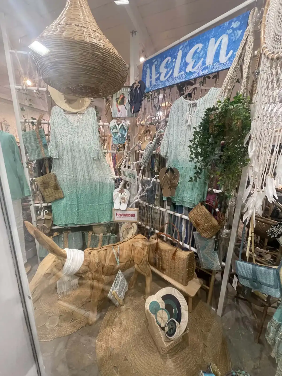 Helen souvenirs & gifts