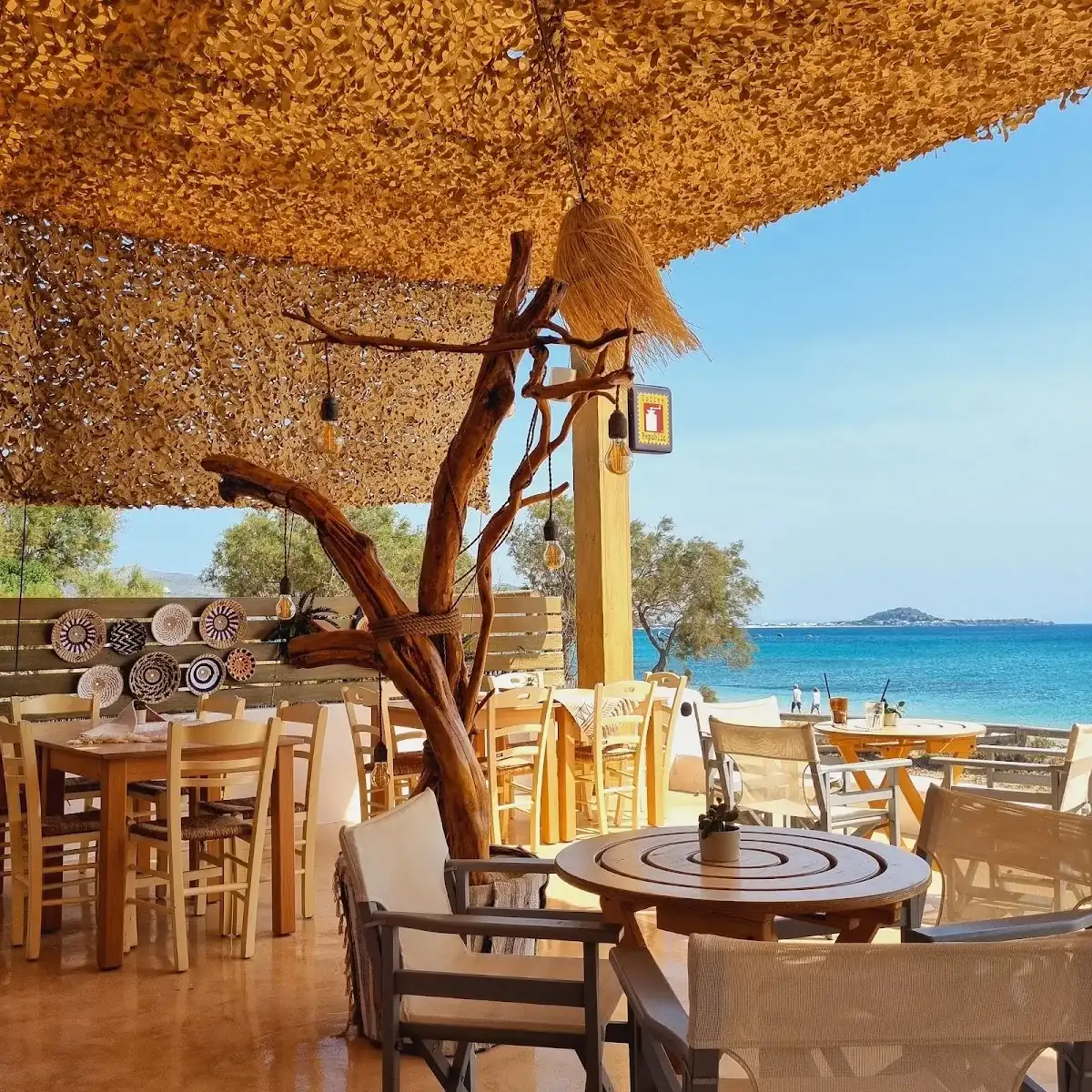 Plaka Watersports - Seaside Burger Bar